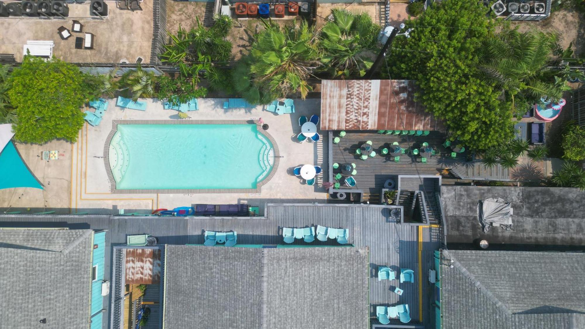 Upper Deck Hotel And Bar - Adults Only サウス・パドリー・アイランド エクステリア 写真