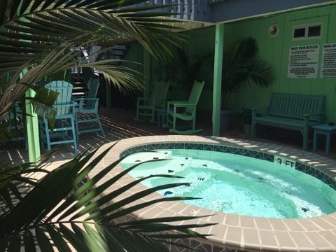 Upper Deck Hotel And Bar - Adults Only サウス・パドリー・アイランド エクステリア 写真